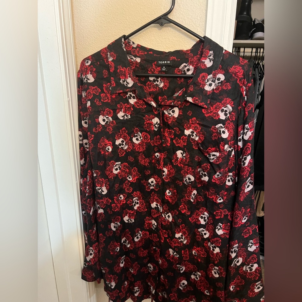 Cute Skull Button Down - image 1